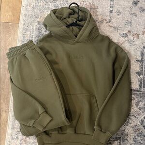 Comfi Olive Green Women's Hoodie and Sweatpants Set